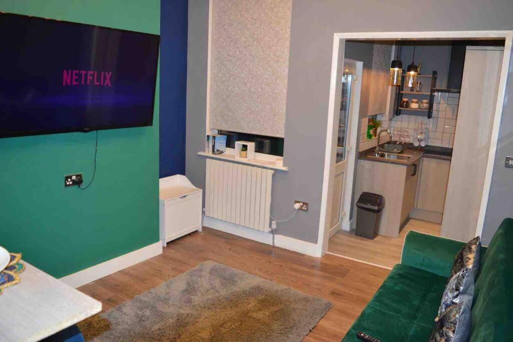 Unique 4 Bed House In Derby Perfect For Contractors And Families Villa ภายนอก รูปภาพ