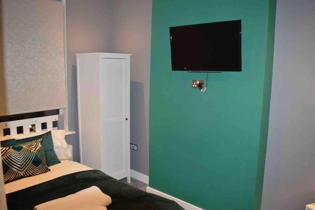 Unique 4 Bed House In Derby Perfect For Contractors And Families Villa ภายนอก รูปภาพ