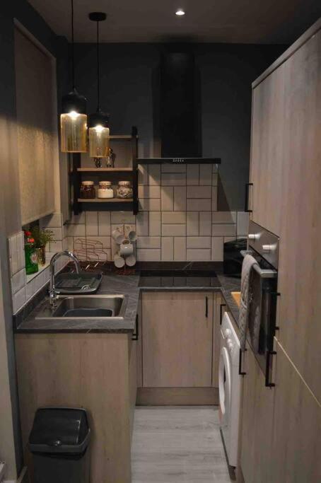 Unique 4 Bed House In Derby Perfect For Contractors And Families Villa ภายนอก รูปภาพ
